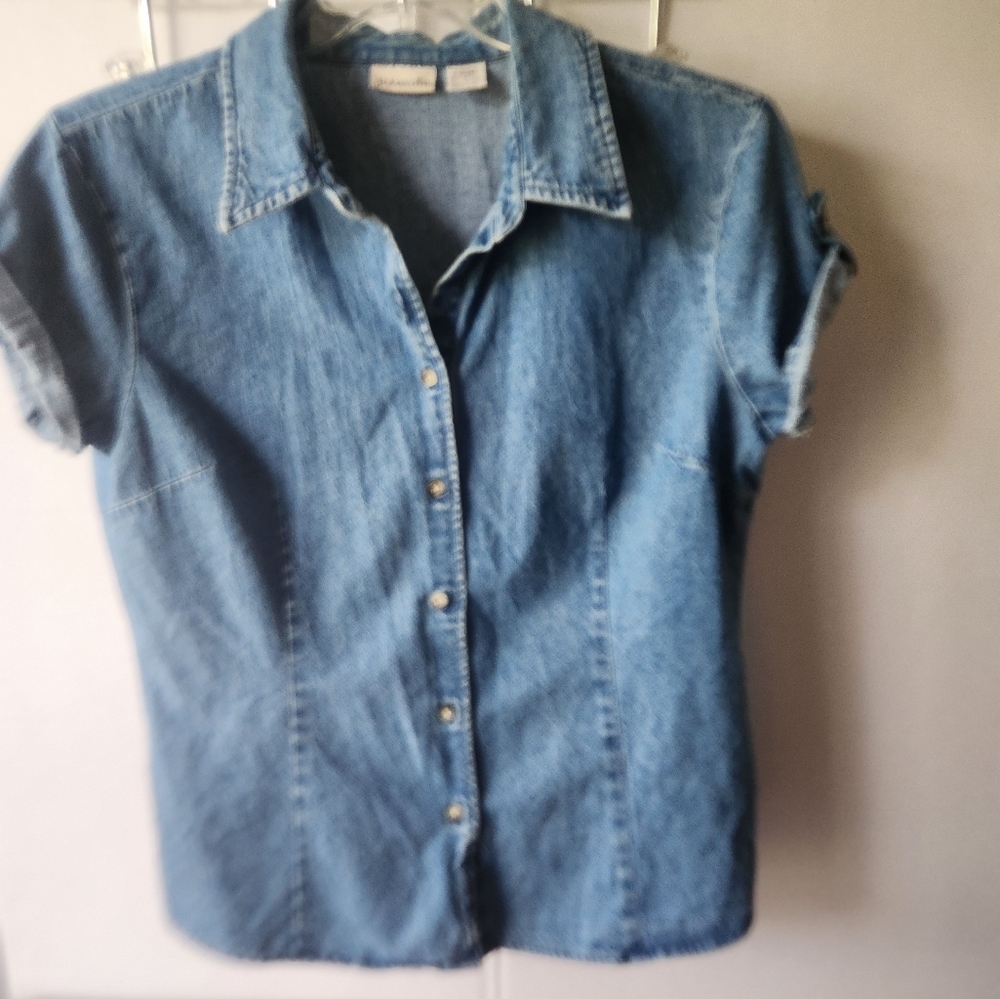 Vintage 90's denim fitted button up, short sleeve button strap